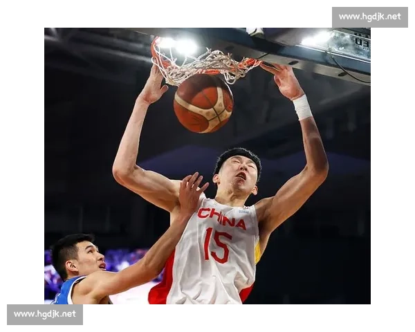 篮球场上精准传球与默契配合助攻制胜技巧解析